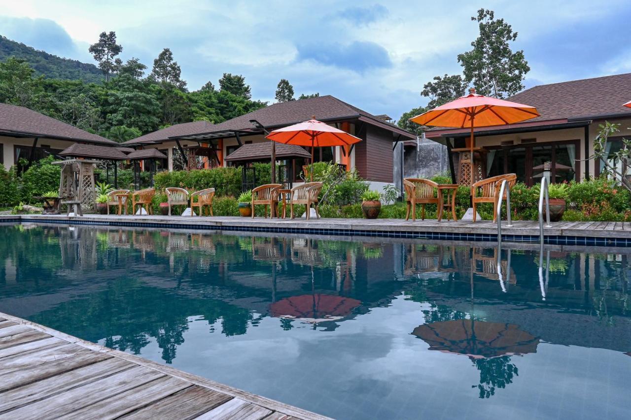 Cascade Tara Hotel Na Mueang Ngoại thất bức ảnh