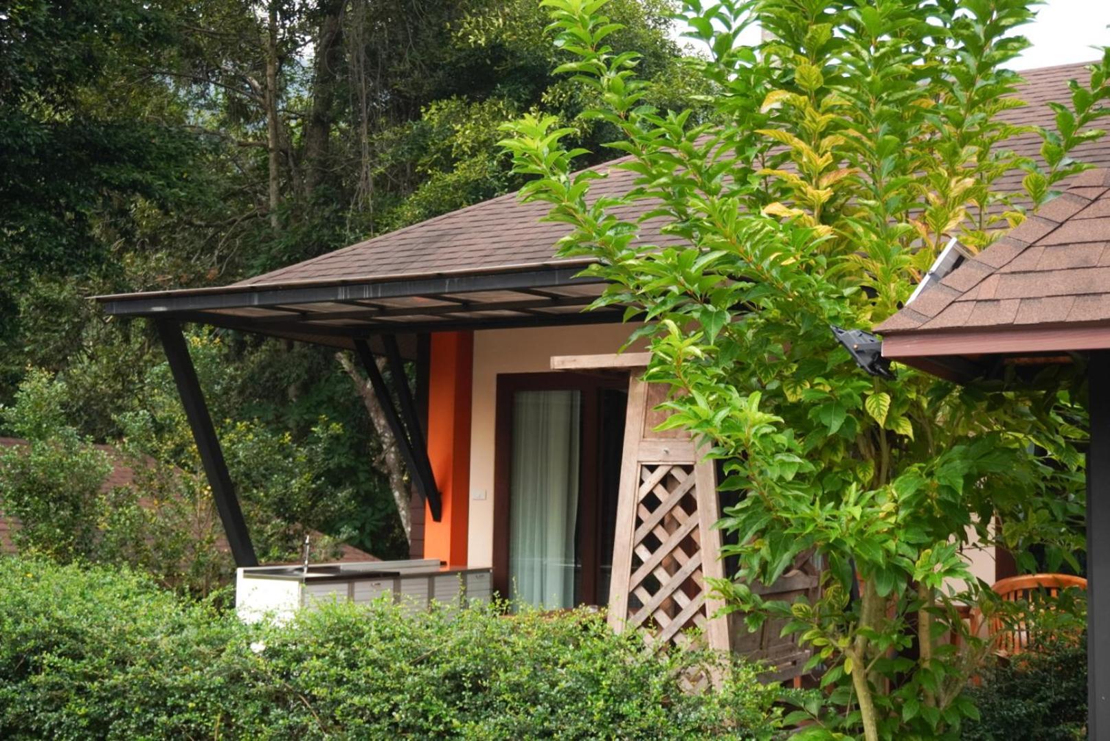 Cascade Tara Hotel Na Mueang Ngoại thất bức ảnh