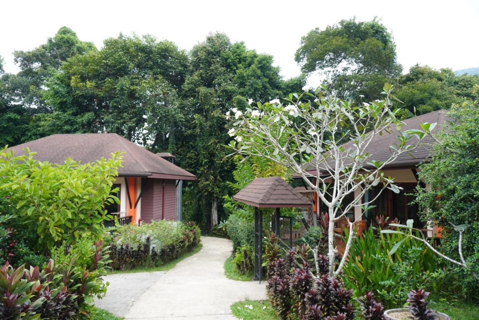 Cascade Tara Hotel Na Mueang Ngoại thất bức ảnh